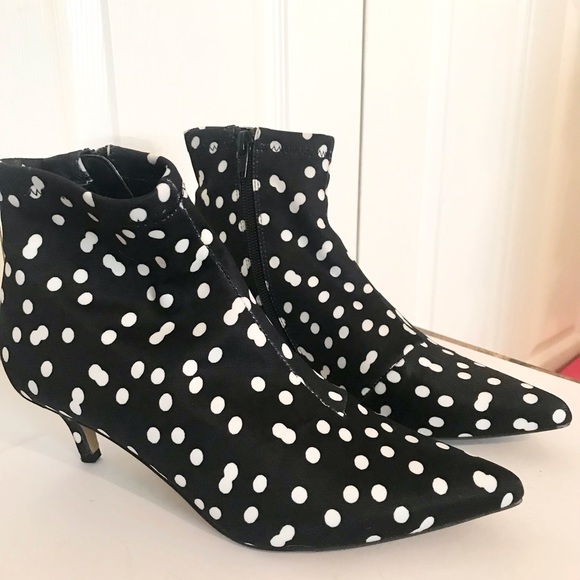 Gently Worn Betsey Johnson Fabric Booties with Kitten Heel Polka Dot Size 6.5 - Picture 1 of 10